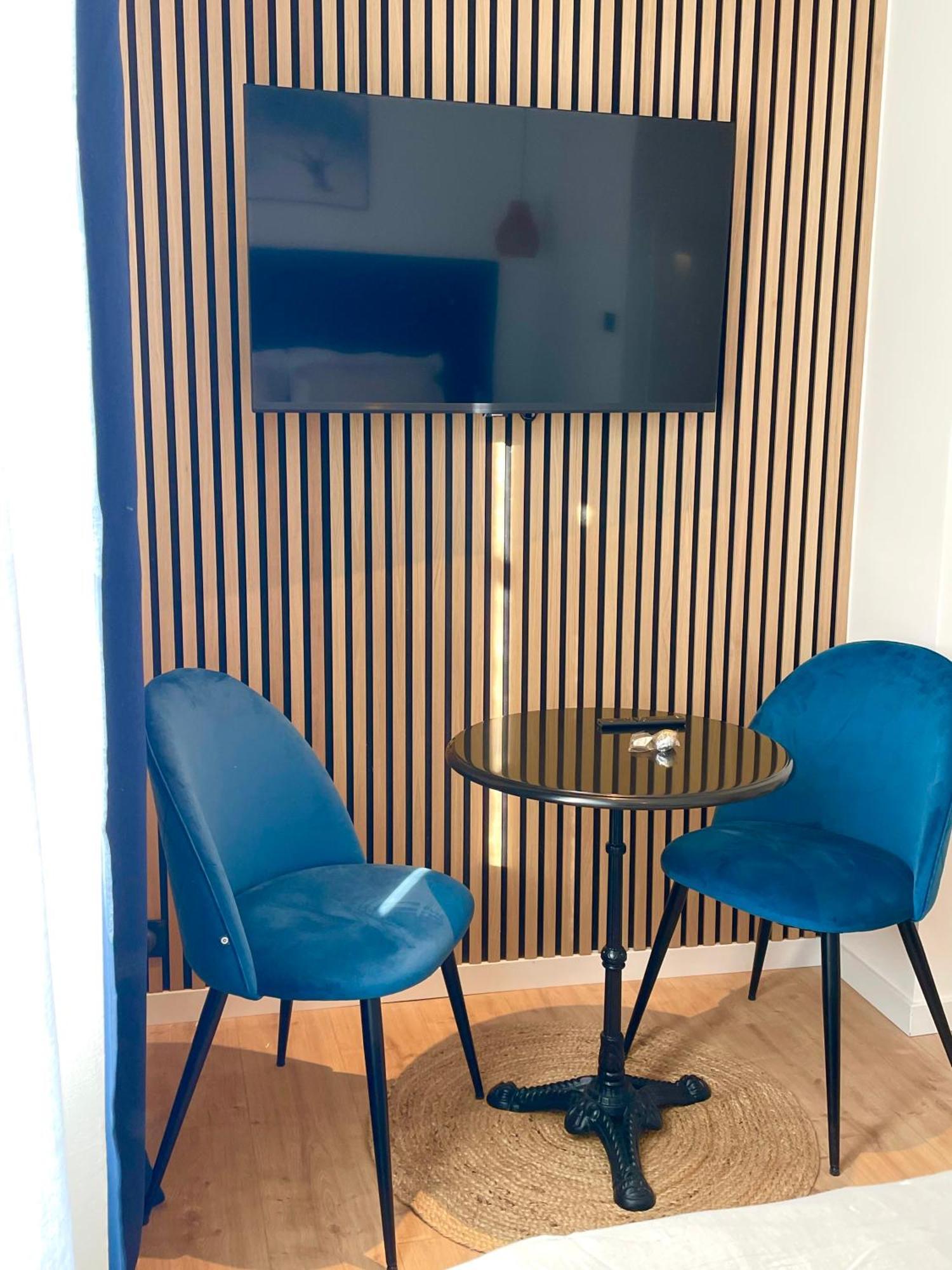 Sous Le Chene Bleu - Appartement Cosy Au Coeur De Digione Esterno foto